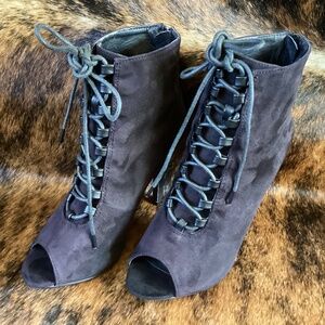 Q By Esquire Black Lace Up Stick Peep Toe Heels
